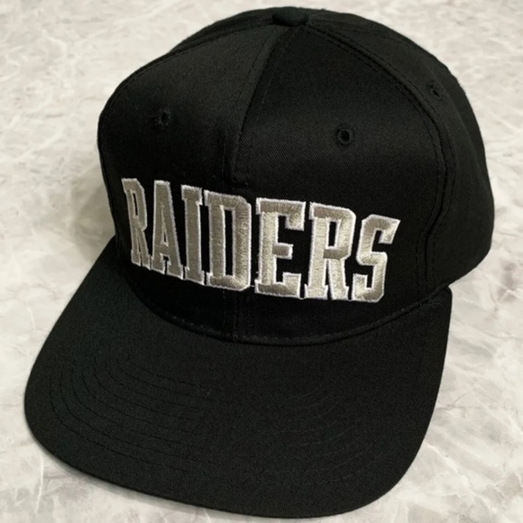 Vintage 90s Los Angelos LAKERS $500+ Black Arch NFL Black Hat SnapBack